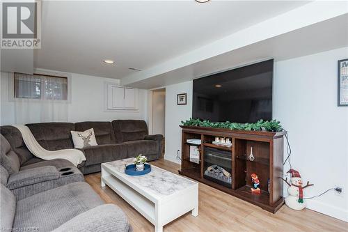 987 Tilley Street, North Bay, ON - Indoor Photo Showing Living Room