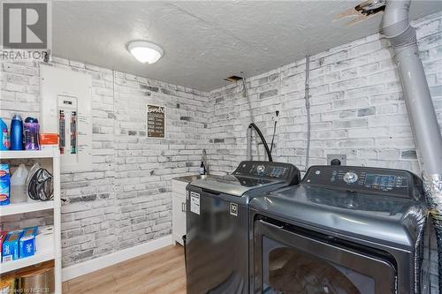 987 Tilley Street, North Bay, ON - Indoor Photo Showing Laundry Room