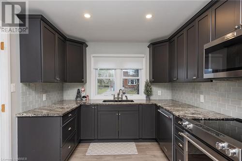 987 Tilley Street, North Bay, ON - Indoor Photo Showing Kitchen With Upgraded Kitchen