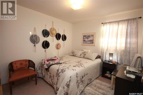 201 1002 108Th Street, North Battleford, SK - Indoor Photo Showing Bedroom