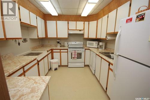 201 1002 108Th Street, North Battleford, SK - Indoor Photo Showing Kitchen