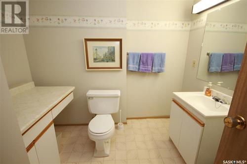 201 1002 108Th Street, North Battleford, SK - Indoor Photo Showing Bathroom