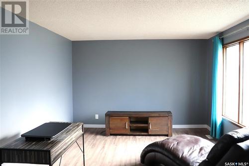 400 Garfield Avenue, Hanley, SK - Indoor