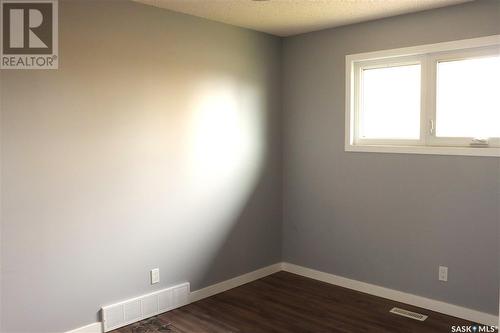 400 Garfield Avenue, Hanley, SK - Indoor Photo Showing Other Room