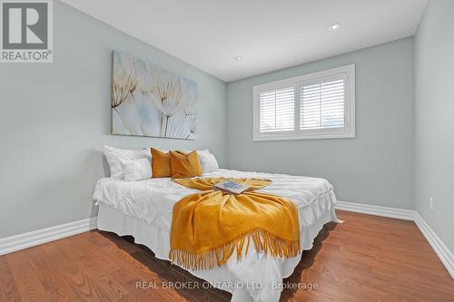 1863 Heather Hills Drive, Burlington, ON - Indoor Photo Showing Bedroom