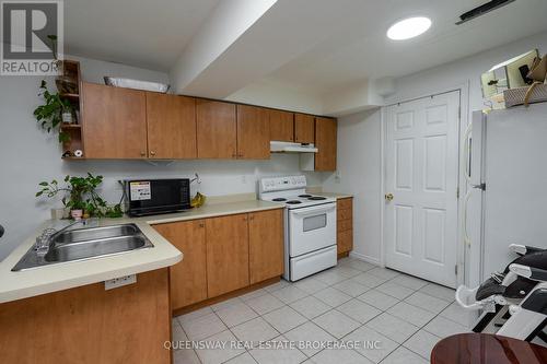 47 Echoridge Drive, Brampton, ON - Indoor Photo Showing Kitchen With Double Sink