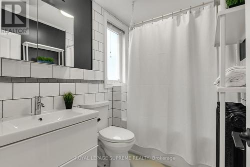 112 Rosethorn Avenue, Toronto, ON - Indoor Photo Showing Bathroom