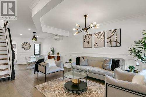 112 Rosethorn Avenue, Toronto, ON - Indoor Photo Showing Living Room