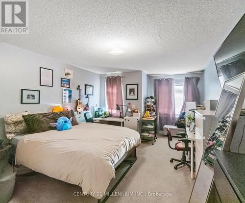 28 Powell Drive, Brampton, ON - Indoor Photo Showing Bedroom