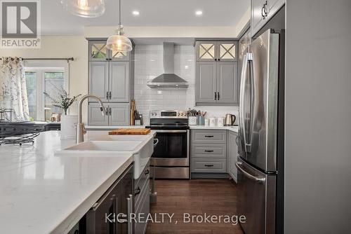 9 - 41 Rosedale Trail, Kawartha Lakes, ON - Indoor Photo Showing Kitchen With Upgraded Kitchen