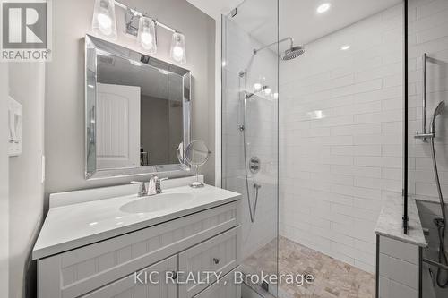 9 - 41 Rosedale Trail, Kawartha Lakes, ON - Indoor Photo Showing Bathroom