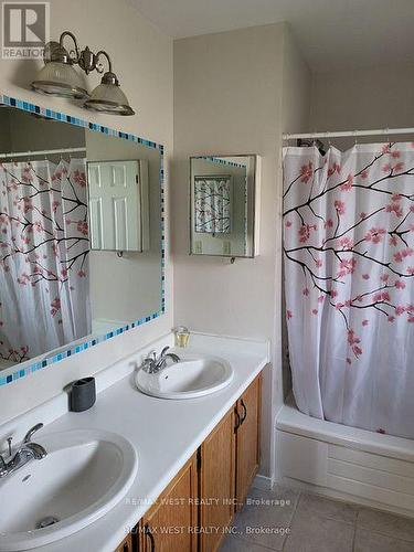 953 Lancaster Drive, Kingston, ON - Indoor Photo Showing Bathroom