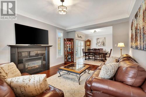 4070 Stadelbauer Drive, Lincoln, ON - Indoor Photo Showing Living Room With Fireplace