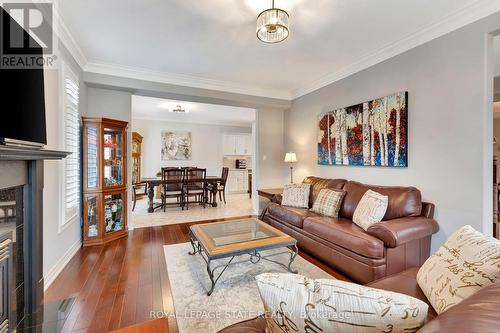 4070 Stadelbauer Drive, Lincoln, ON - Indoor Photo Showing Living Room With Fireplace