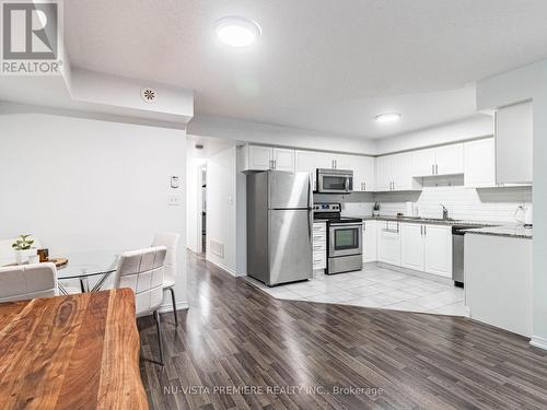 22 - 2488 Post Road, Oakville (Uptown Core), ON - Indoor Photo Showing Kitchen With Stainless Steel Kitchen