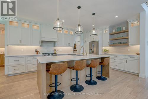 119 Duke Street, Middlesex Centre (Komoka), ON - Indoor Photo Showing Kitchen With Upgraded Kitchen