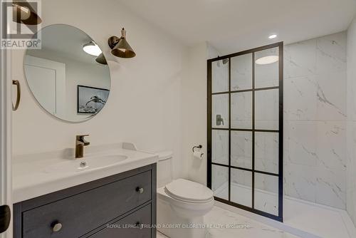 119 Duke Street, Middlesex Centre (Komoka), ON - Indoor Photo Showing Bathroom