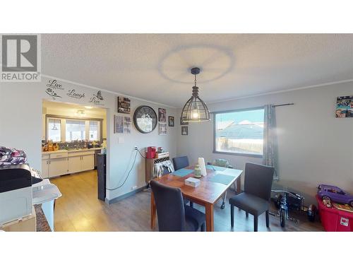 329 6Th Avenue S, Cranbrook, BC - Indoor Photo Showing Dining Room