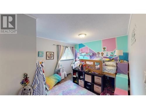 329 6Th Avenue S, Cranbrook, BC - Indoor Photo Showing Bedroom