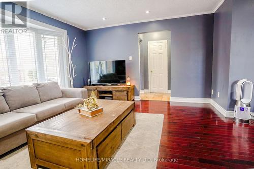 82 Sedgemount Drive, Toronto, ON - Indoor Photo Showing Living Room