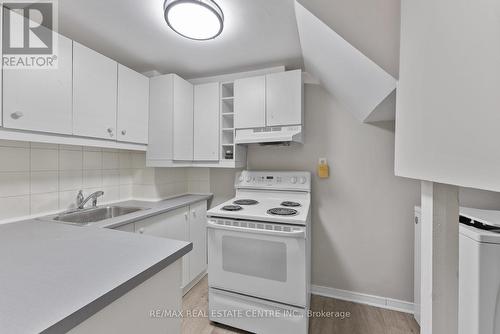 Lower - 79 Fawndale Crescent, Toronto, ON - Indoor Photo Showing Kitchen