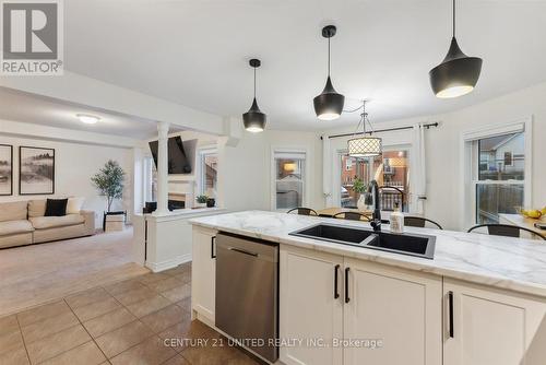 162 Farrier Crescent, Peterborough (Northcrest), ON - Indoor Photo Showing Kitchen With Double Sink With Upgraded Kitchen