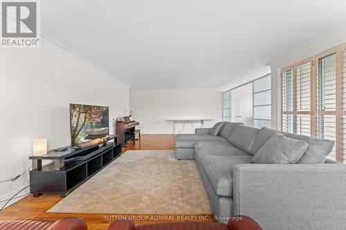 410 - 1 Clark Avenue W, Vaughan, ON - Indoor Photo Showing Living Room