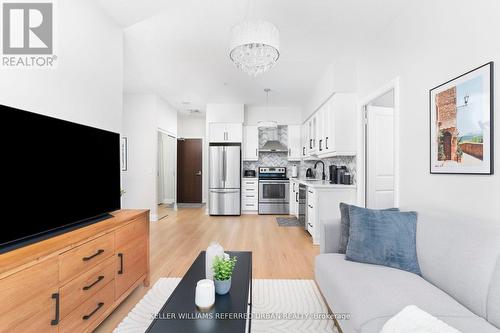 Ph 6 - 95 North Park Road, Vaughan, ON - Indoor Photo Showing Kitchen