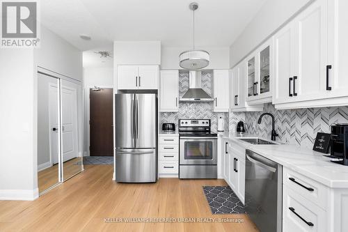 Ph 6 - 95 North Park Road, Vaughan, ON - Indoor Photo Showing Kitchen With Double Sink With Upgraded Kitchen