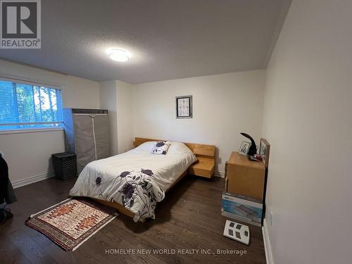 37 Brookwood Drive, Richmond Hill, ON - Indoor Photo Showing Bedroom