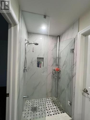 37 Brookwood Drive, Richmond Hill, ON - Indoor Photo Showing Bathroom