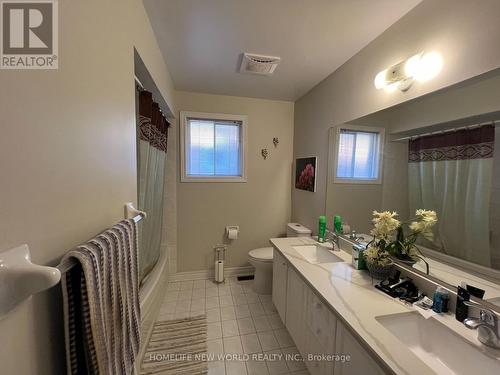 37 Brookwood Drive, Richmond Hill, ON - Indoor Photo Showing Bathroom