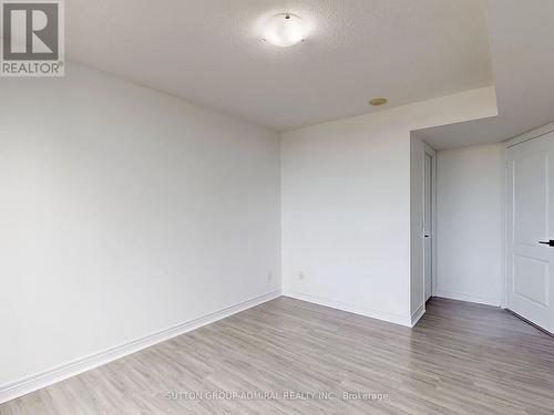 811 - 50 Disera Drive, Vaughan, ON - Indoor Photo Showing Other Room