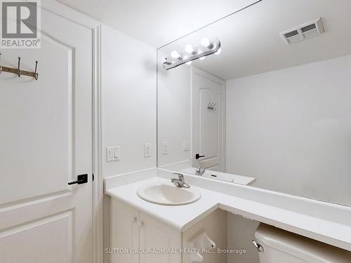 811 - 50 Disera Drive, Vaughan, ON - Indoor Photo Showing Bathroom