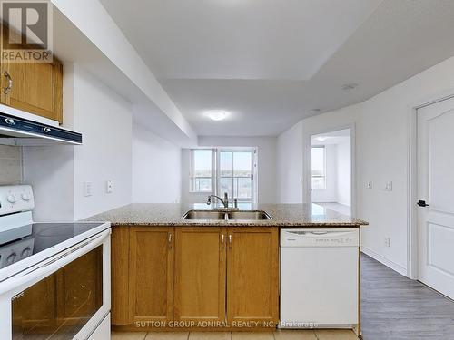 811 - 50 Disera Drive, Vaughan, ON - Indoor Photo Showing Kitchen With Double Sink