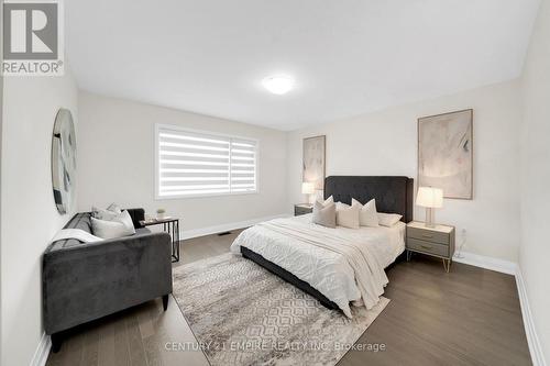 210 Ferragine Crescent, Bradford West Gwillimbury, ON - Indoor Photo Showing Bedroom