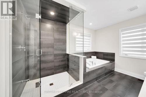 210 Ferragine Crescent, Bradford West Gwillimbury, ON - Indoor Photo Showing Bathroom