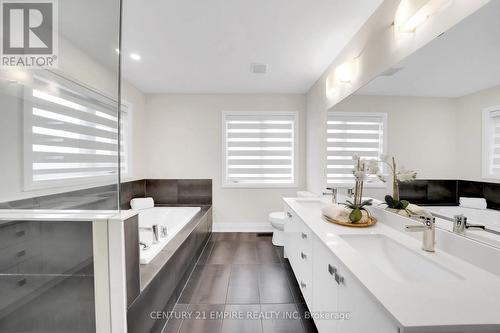 210 Ferragine Crescent, Bradford West Gwillimbury, ON - Indoor Photo Showing Bathroom