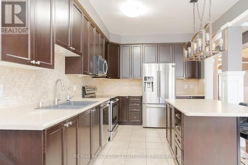 84 Monarchy Street, Barrie, ON - Indoor Photo Showing Kitchen With Double Sink With Upgraded Kitchen