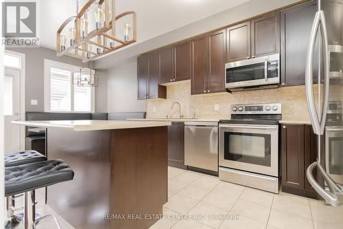 84 Monarchy Street, Barrie, ON - Indoor Photo Showing Kitchen