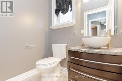 84 Monarchy Street, Barrie, ON - Indoor Photo Showing Bathroom