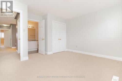 84 Monarchy Street, Barrie, ON - Indoor Photo Showing Other Room