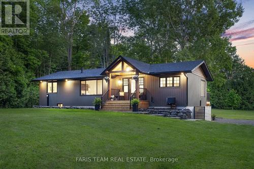 2764 Fairgrounds Road, Severn, ON - Outdoor