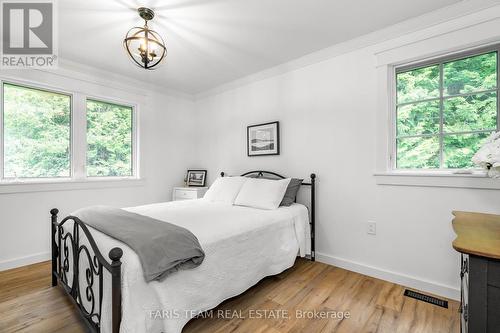 2764 Fairgrounds Road, Severn, ON - Indoor Photo Showing Bedroom