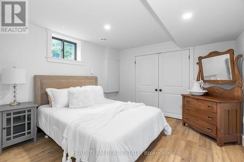 2764 Fairgrounds Road, Severn, ON - Indoor Photo Showing Bedroom