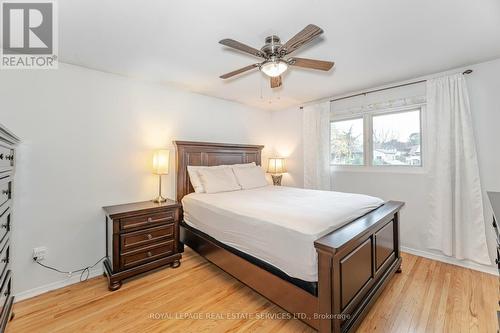 30 Burbank Place, Barrie, ON - Indoor Photo Showing Bedroom