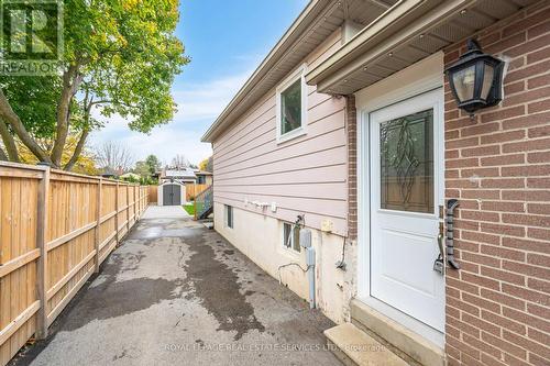 30 Burbank Place, Barrie, ON - Outdoor With Exterior