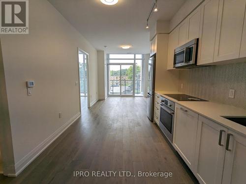 418 - 293 The Kingsway, Toronto, ON - Indoor Photo Showing Kitchen