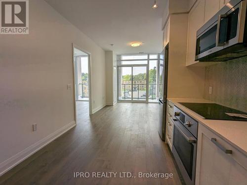 418 - 293 The Kingsway, Toronto, ON - Indoor Photo Showing Kitchen