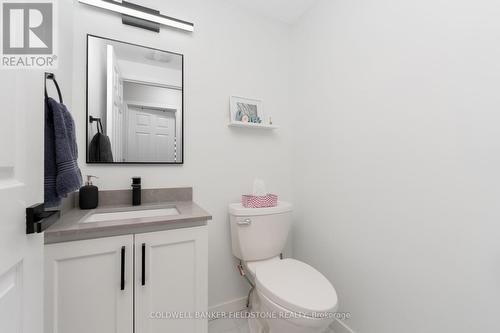 39 Golden Springs Drive, Brampton, ON - Indoor Photo Showing Bathroom